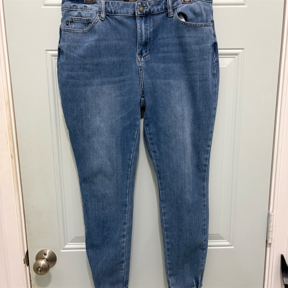Judy Blue Jeans Womens Size 15/32 Medium Wash Skinny Slim Stretch Mid Rise